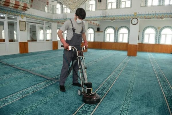 خدمات التنظيف الشاملة للمجالس